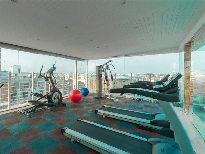 ורנאסי Costa Riviera Hotel מראה חיצוני תמונה
