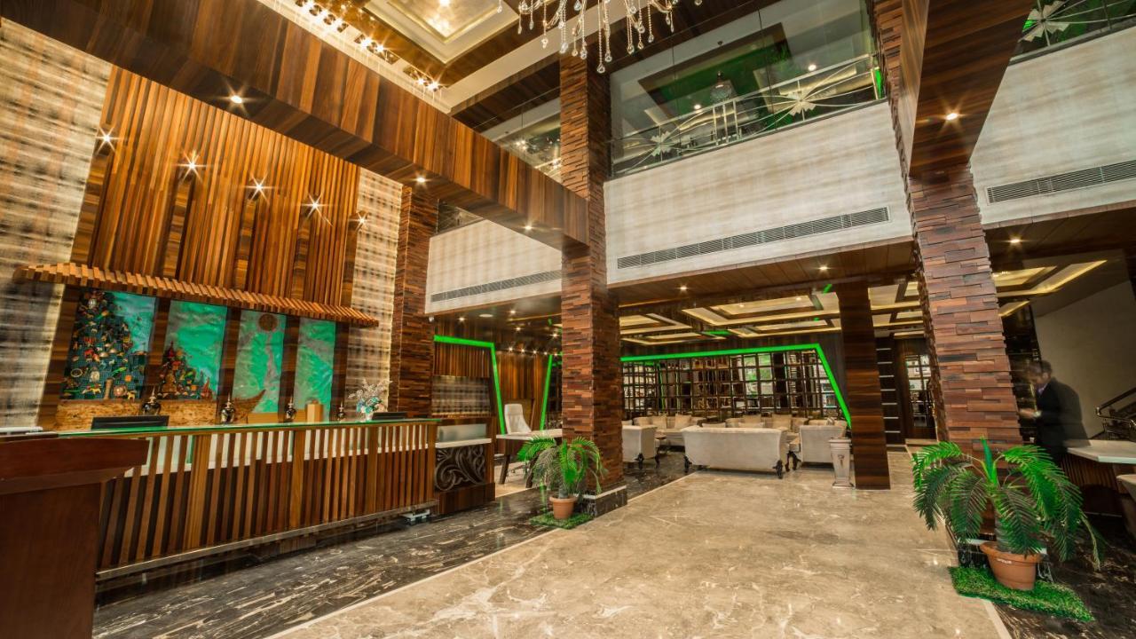 ורנאסי Costa Riviera Hotel מראה חיצוני תמונה